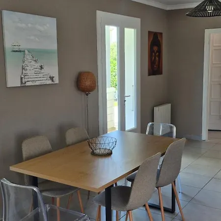 Maison Familiale Grau D'agde, 800m Plage, Parking, Clim 别墅